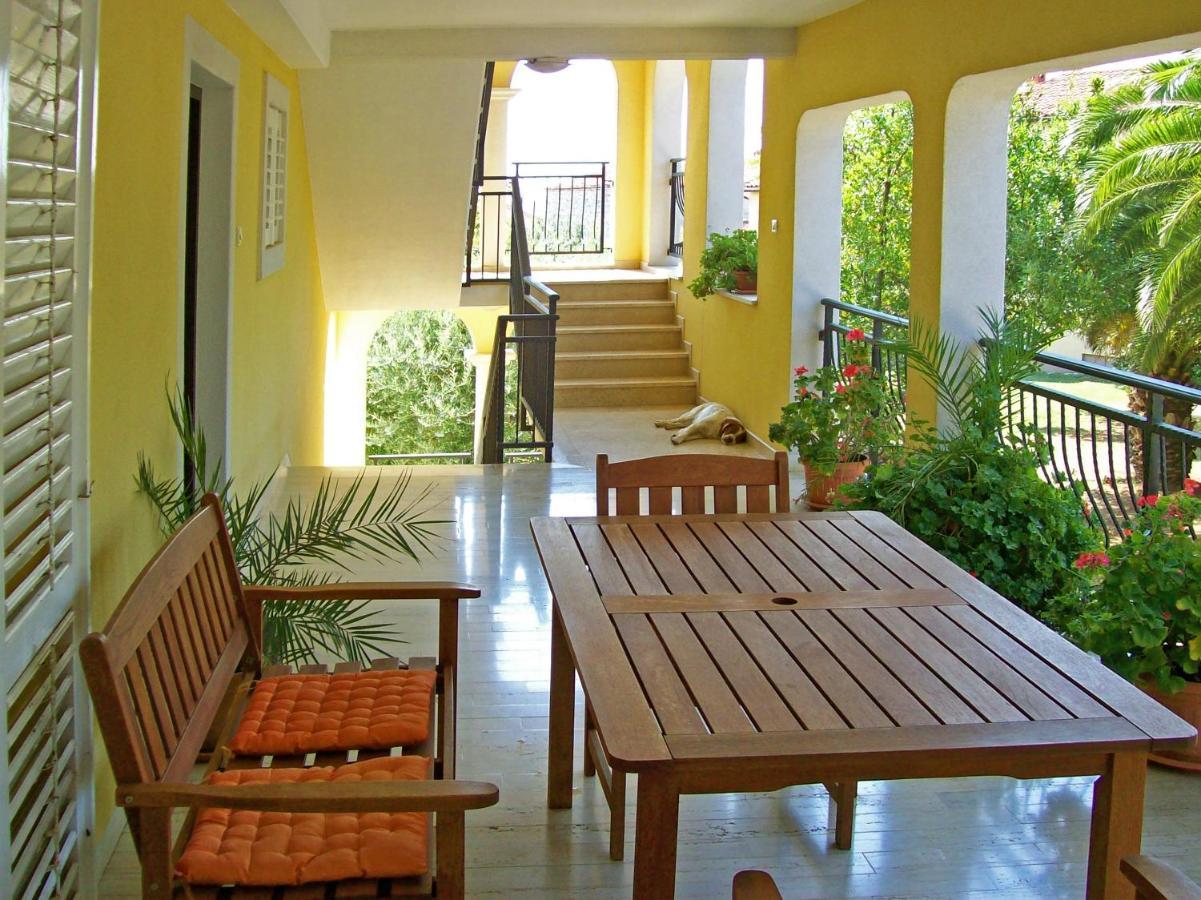 Grbin Apartment *
